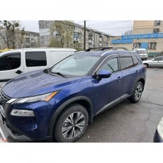 Багажник OEM под оригинал на Nissan X-Trail T33/Rogue 2021-, с штатными местами в интегрированных рейлингах