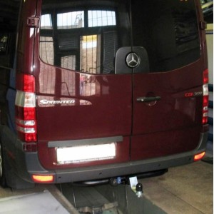 Фаркоп MERCEDES Sprinter c 2006- без подножки, быстросъемный Полигон Авто